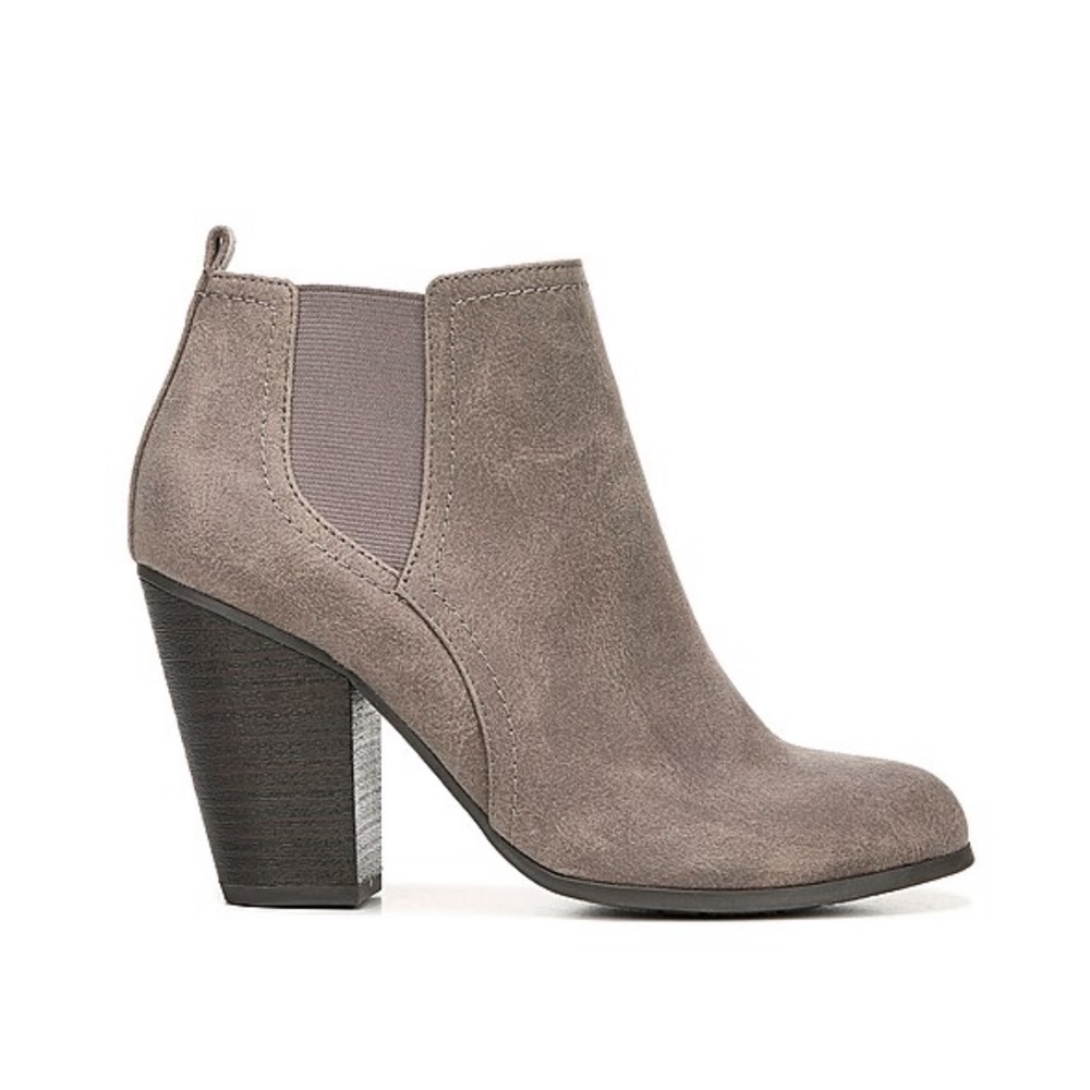 Fergalicious beige suede chunky bootie size 7